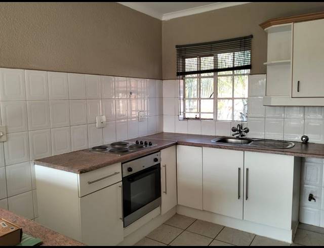 2 BEDROOM PROPERTY TO RENT IN FARRARMERE